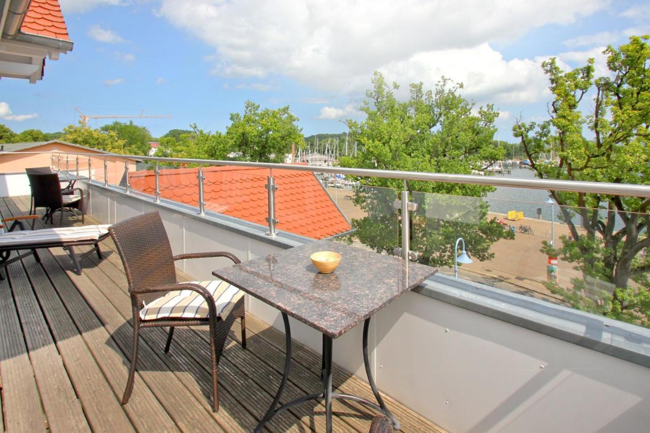Hafennahe Penthousewohnung Mit Meerblick - Hafenresidenz Lauterbach Fewo 2-7 Eksteriør billede